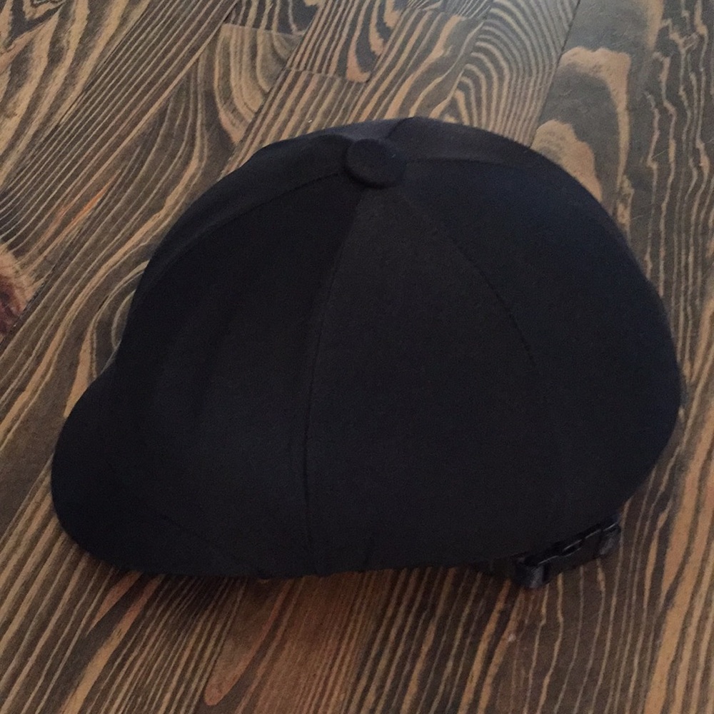 Woman’s horseback riding helmet size medium